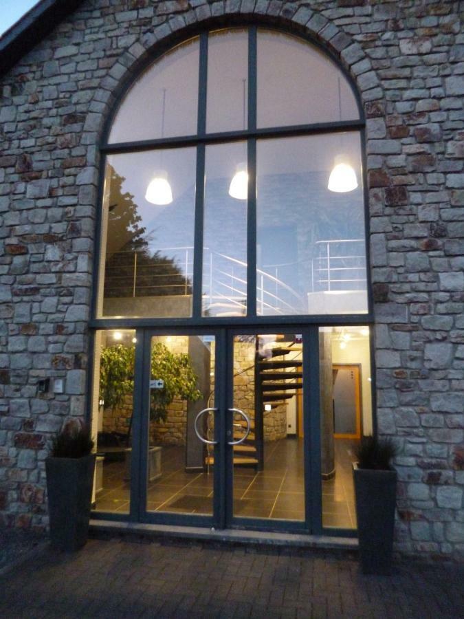 Oxygen House, Holiday And Team Building أوفيفات المظهر الخارجي الصورة